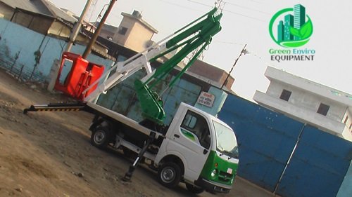 9 Meter Sky Lift on Bolero